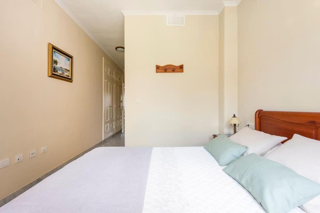 Playa De Alamos-playamar Malaga. Apartamento *